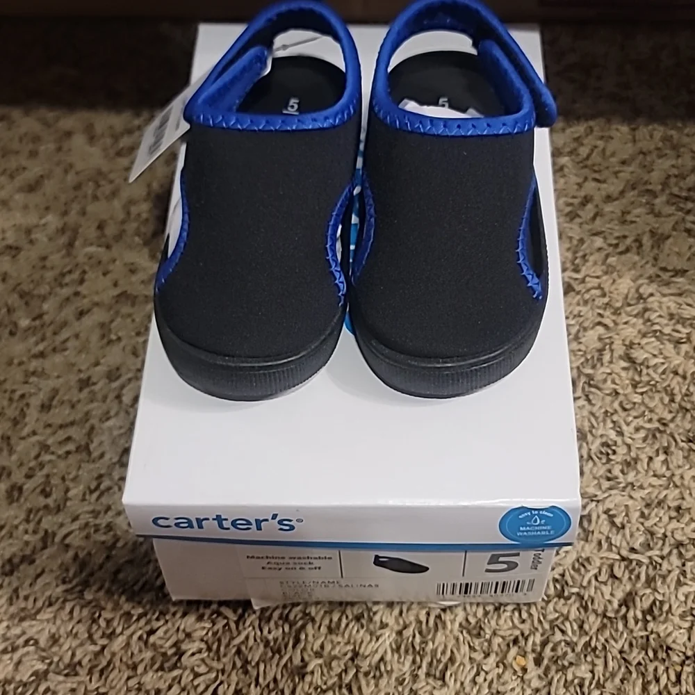 CARTER'S TODDLER BOYS AQUA SOCK WATER SHOE/SANDALS: BLACK/BLUE: NIB: SZ 5